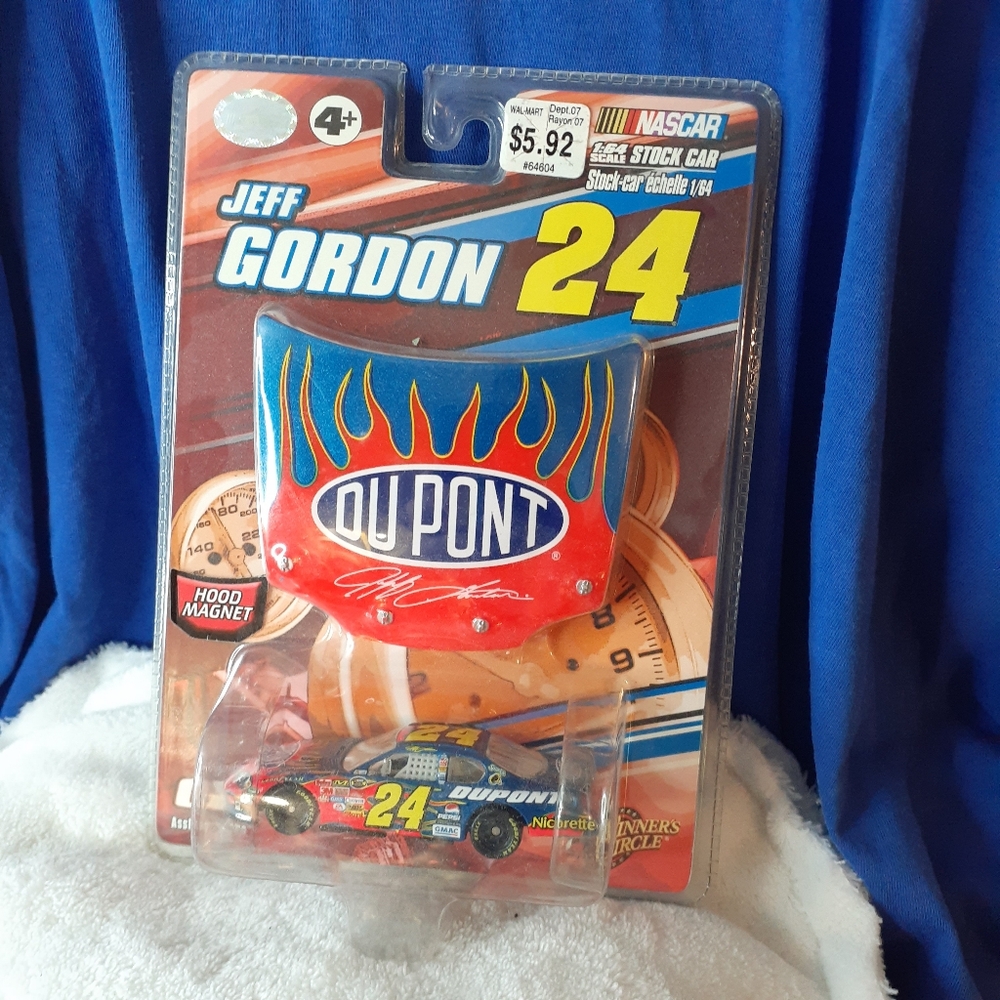 Nascar Jeff Gordon Winner's Circle #24 Die Cast w/ Hood 🧲 $12.50🇨🇦 Shipping